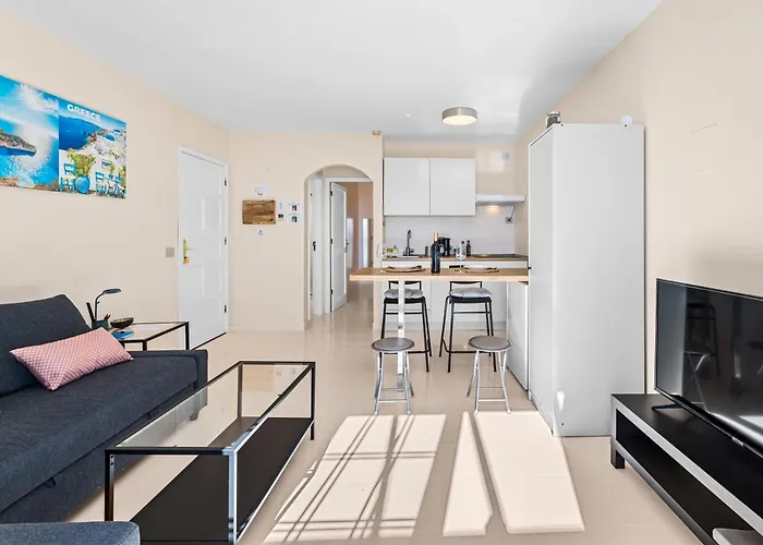 Home2book Bright Sea View بويرتو ذيل كارمين