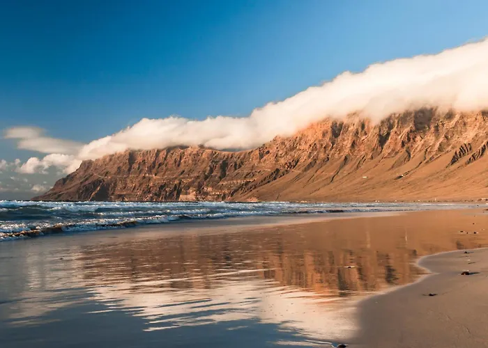 Apartment Home2book Bright Sea View *