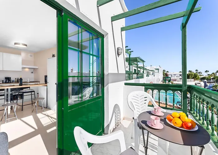 Home2book Bright Sea View Apartment